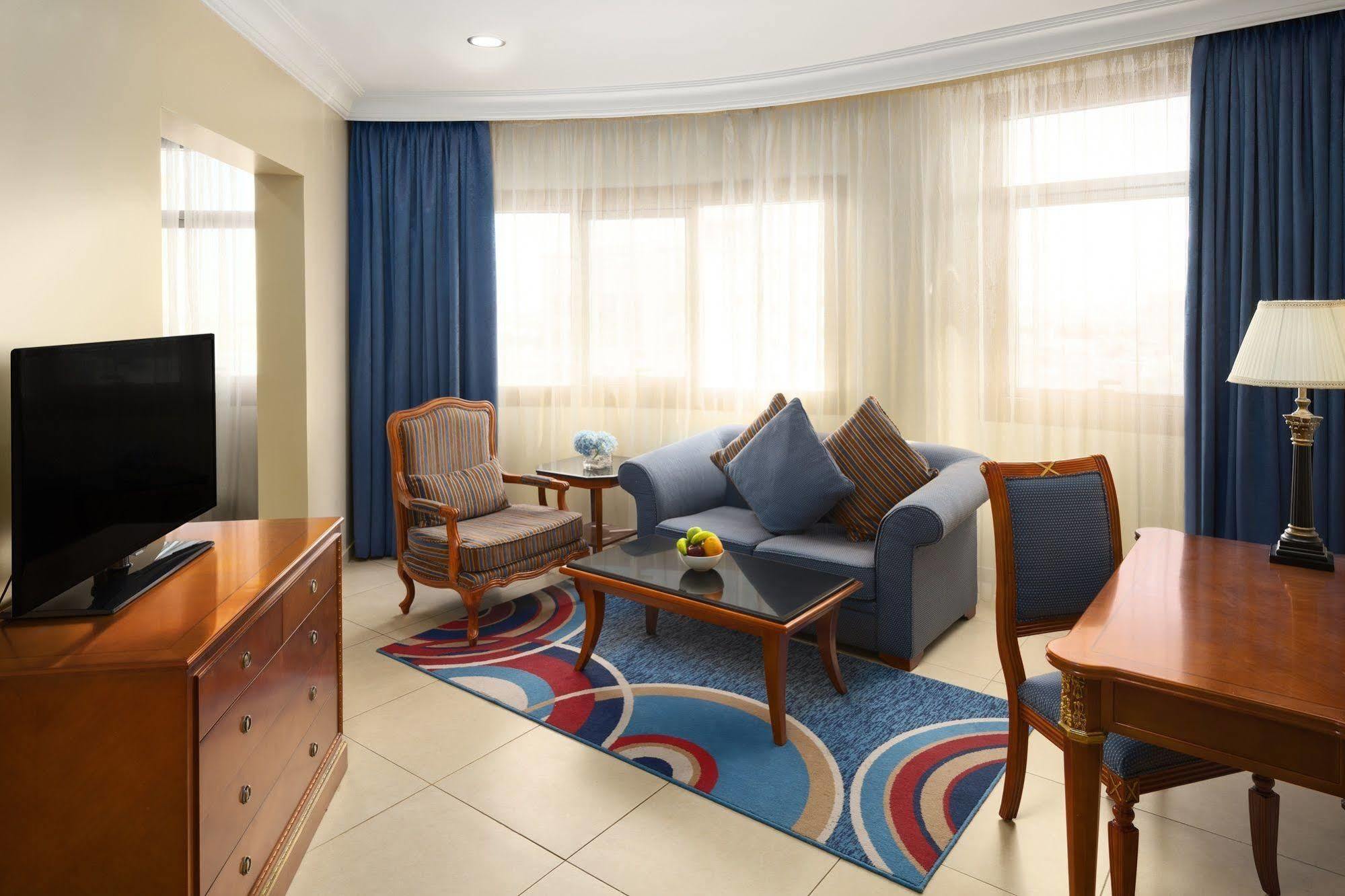 Radisson Blu Hotel, Dhahran Al Khobar Exterior foto
